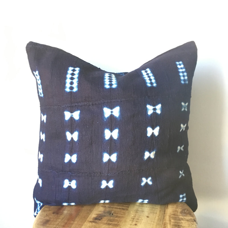 INDIGO BLUE AND WHITE SHIBORI MUDCLOTH PILLOW COVER WITH INSERT - CUSTOM MADE COVER HANDMADE FABRIC FROM AFRICA