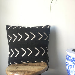 LARGE BLACK AND WHITE LARGE ARROW PRINT AFRICAN MUDCLOTH PILLOW COVER WITH INSERT AFRICA HANDMADE FABRIC COVERS MADE CUSTOM