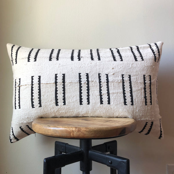 TRIBAL DASHED LINE MUDCLOTH PILLOW COVER