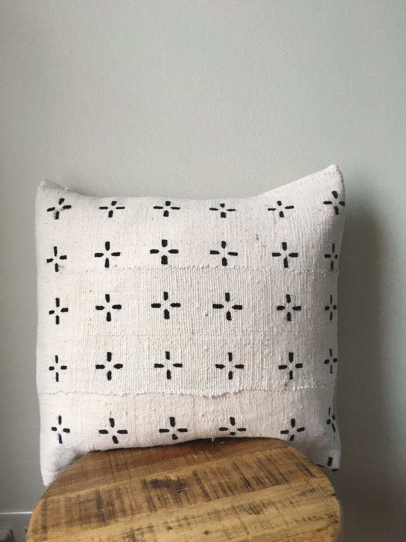 LARGE BLACK AND WHITE SMALL CROSS PRINT AFRICAN MUDCLOTH PILLOW COVER WITH INSERT AFRICA HANDMADE FABRIC COVERS MADE CUSTOM