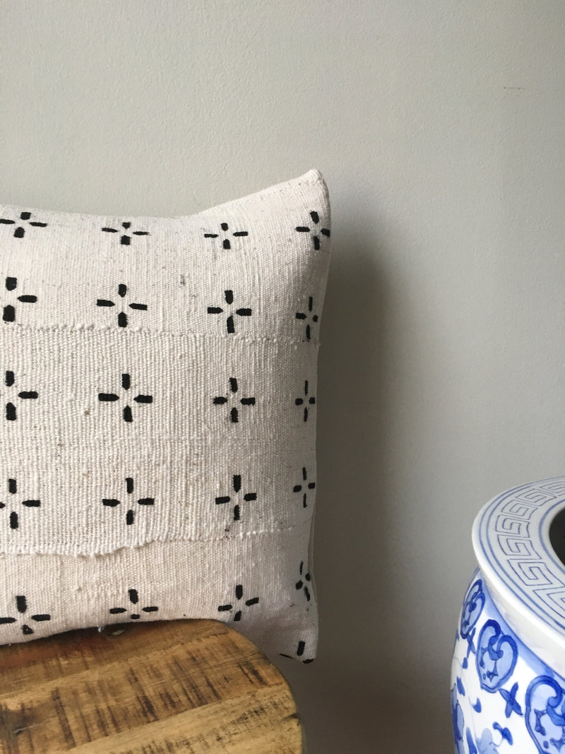 DASHED CROSS MUDCLOTH Pillow Cover