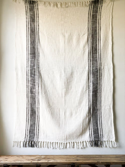 Black & White Peshmetal Throw Blanket with Tassels